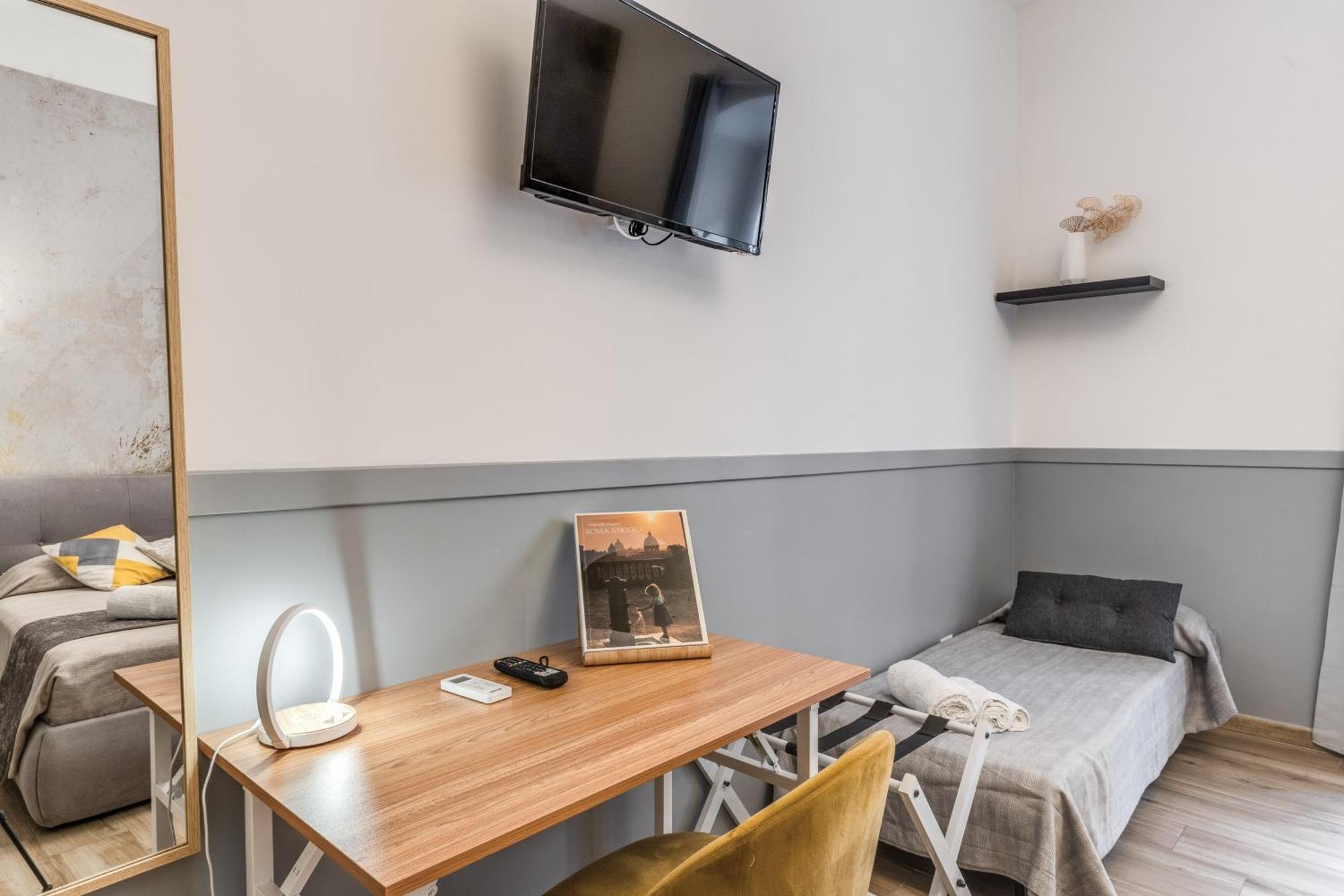 Nala Luxury Apartment With Terrace โรม ภายนอก รูปภาพ