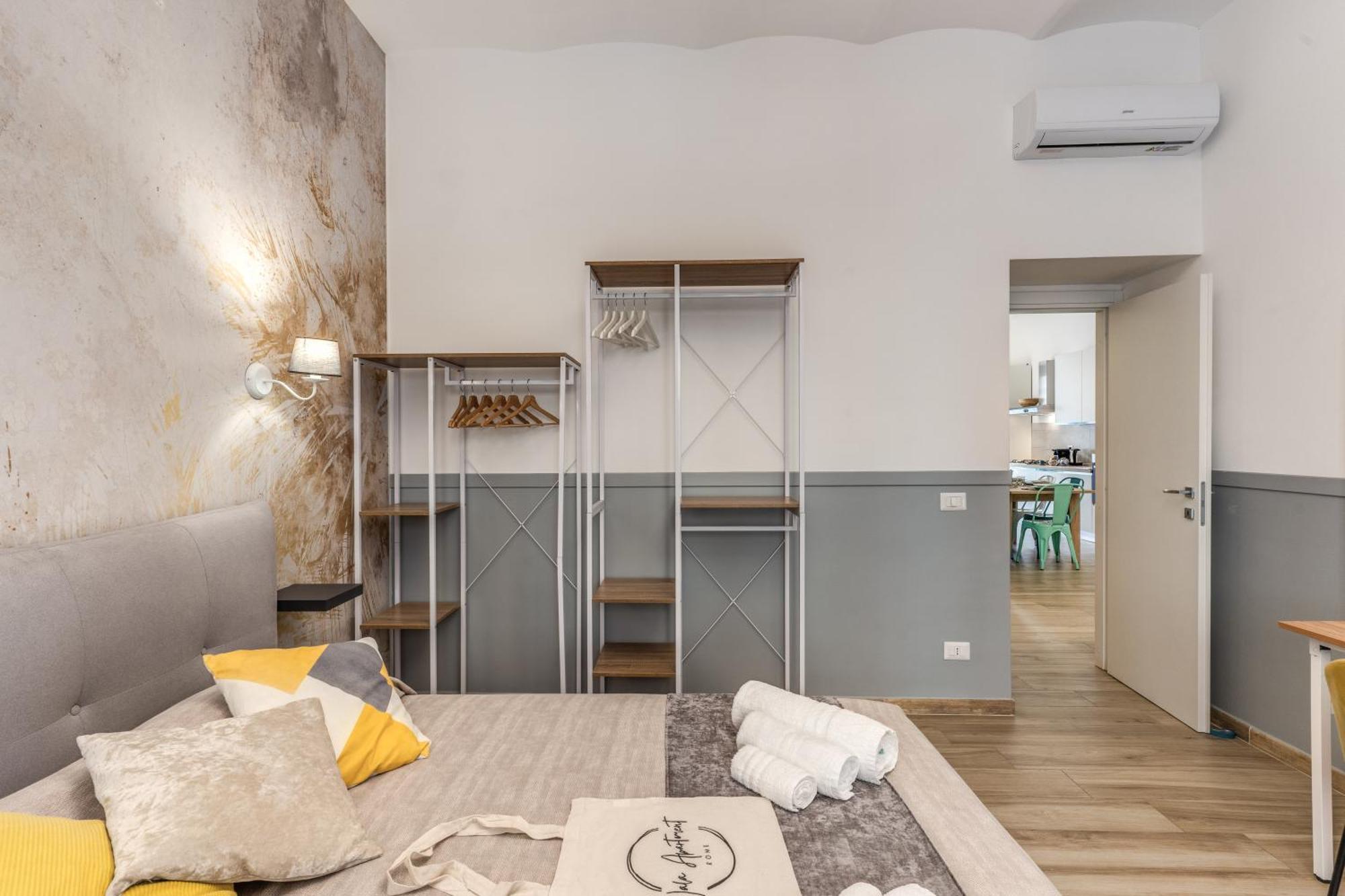 Nala Luxury Apartment With Terrace โรม ภายนอก รูปภาพ