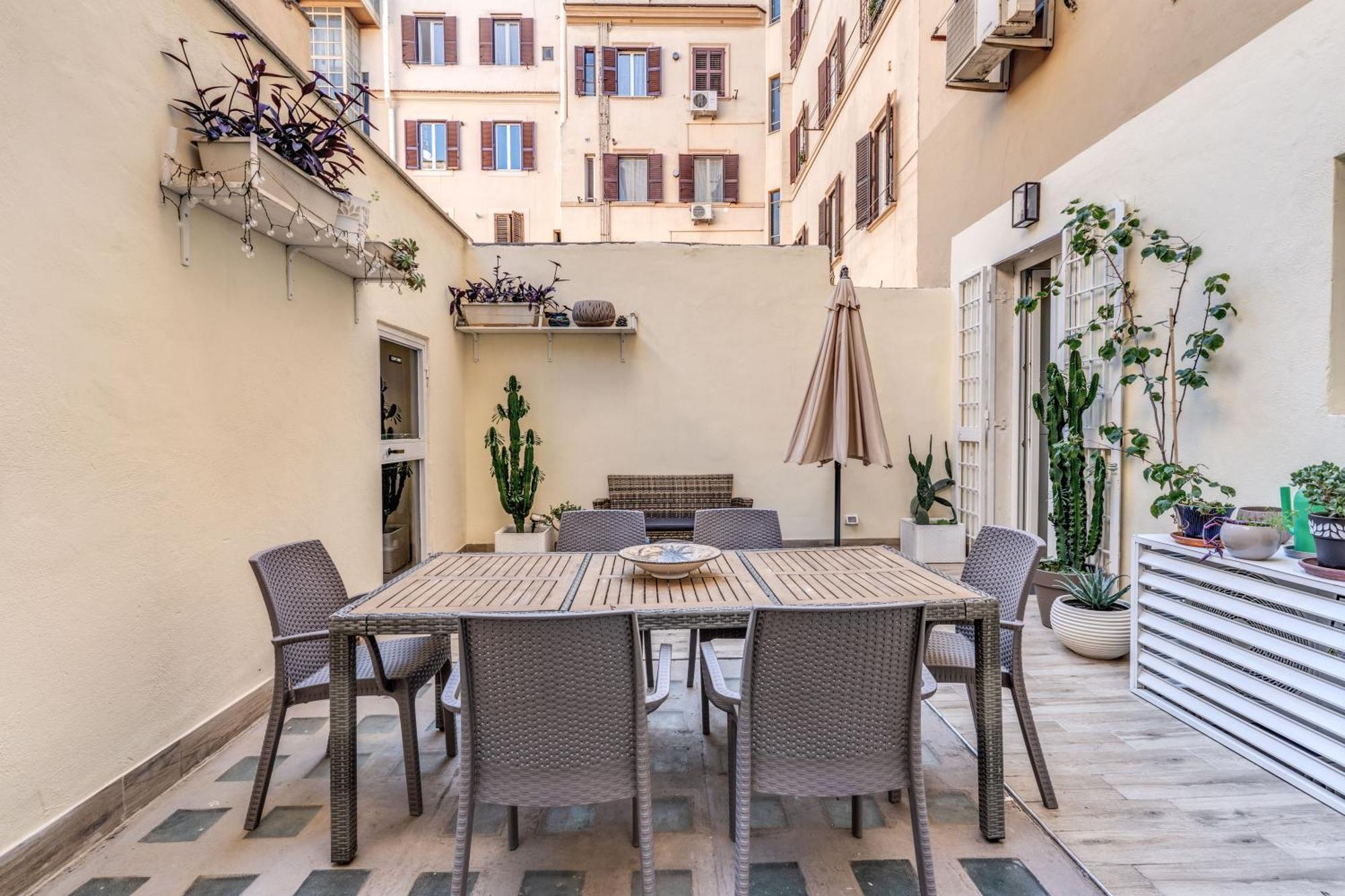 Nala Luxury Apartment With Terrace โรม ภายนอก รูปภาพ