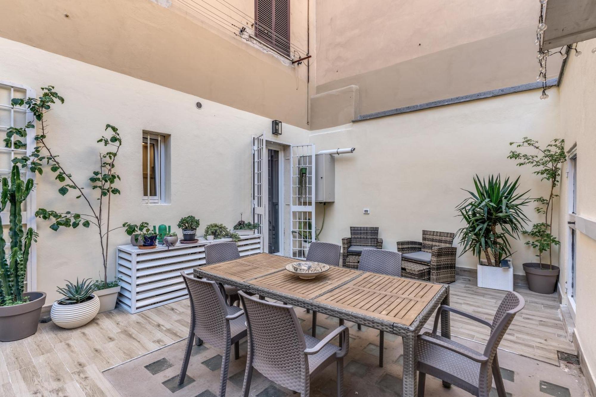 Nala Luxury Apartment With Terrace โรม ภายนอก รูปภาพ